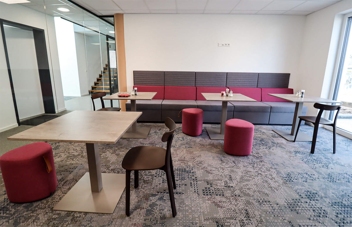 Bild zu FAQWir realisieren Ihre perfekte Mitarbeiterlounge